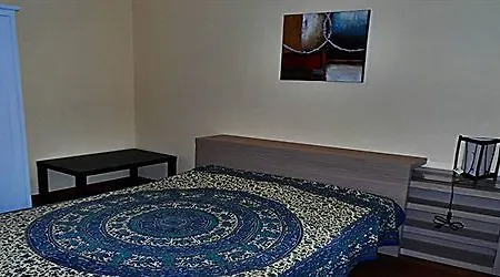 فندق مبيت وإفطار Blu E Il Castello آتْشّي كاستيلّو