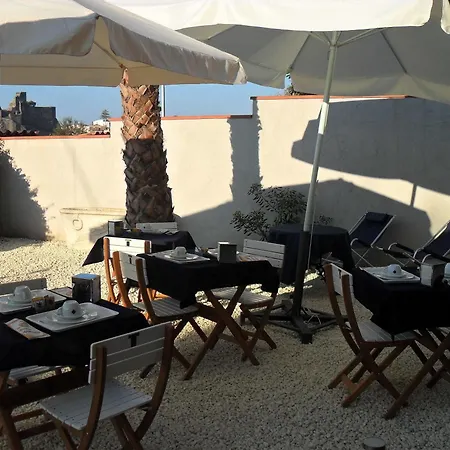 Blu E Il Castello فندق مبيت وإفطار *